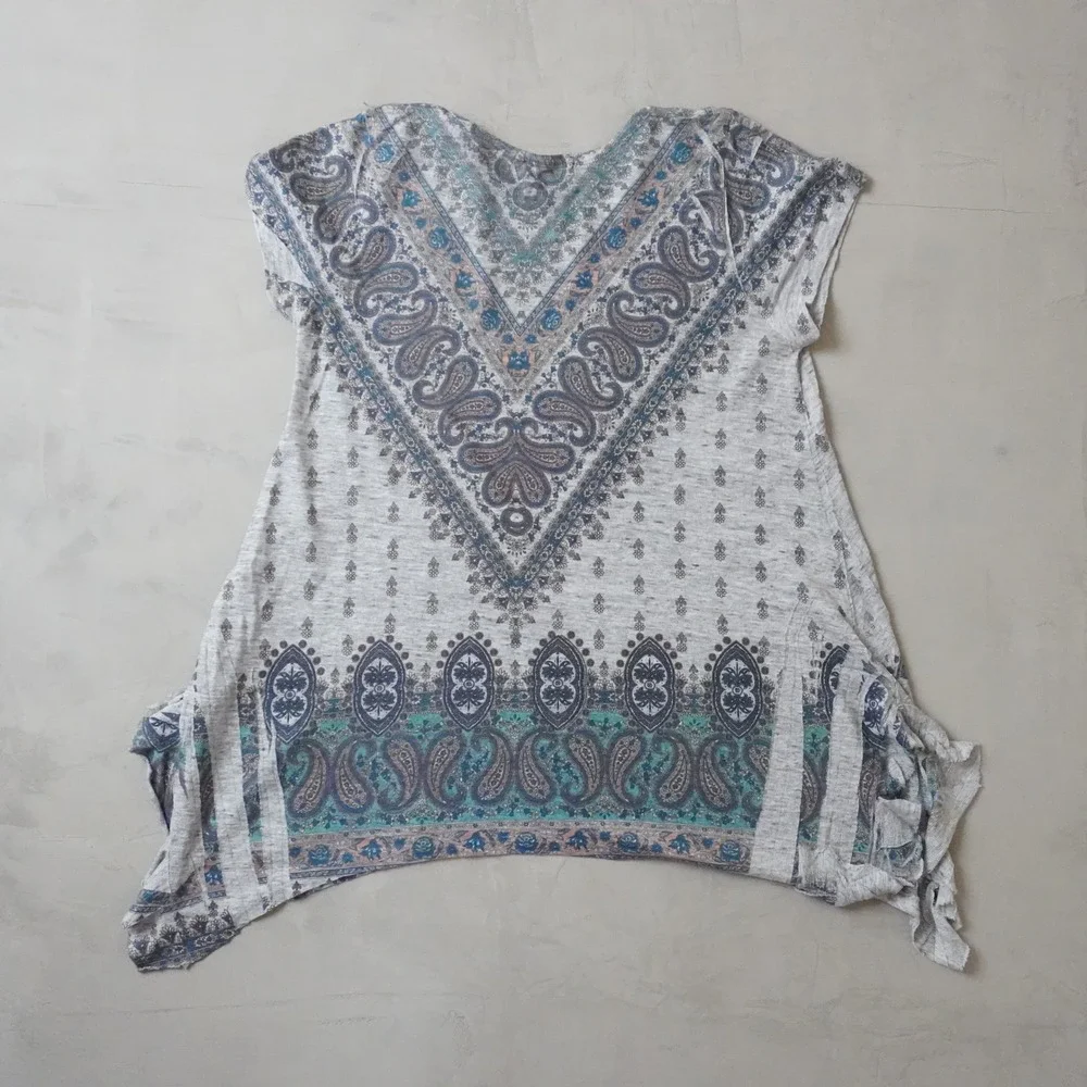 Altard State Womens Gray Paisley Print Sharkbite Hem Tunic Top Boho Blue Large - Picture 3 of 6